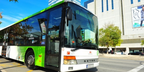 línea de autobús E3 de Moventis Sarbus con recorrido Barcelona - UAB